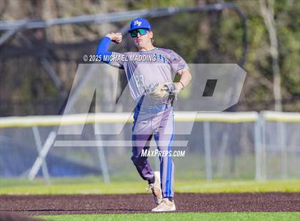 Thumbnail 3 in Hamshire-Fannett @ Kelly Catholic photogallery.