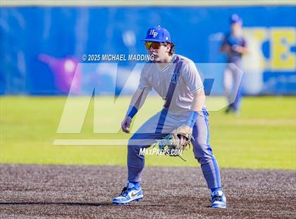 Thumbnail 1 in Hamshire-Fannett @ Kelly Catholic photogallery.