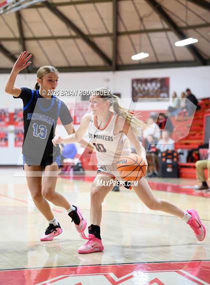 Thumbnail 3 in Batesville vs. Bergman (Cavenaugh Classic) photogallery.