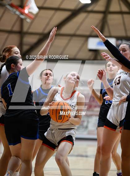 Thumbnail 2 in Batesville vs. Bergman (Cavenaugh Classic) photogallery.