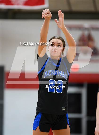 Thumbnail 3 in Batesville vs. Bergman (Cavenaugh Classic) photogallery.