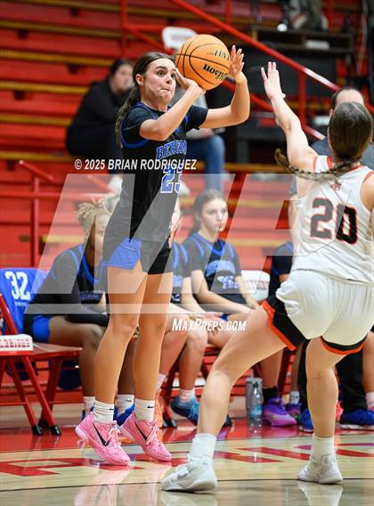 Thumbnail 3 in Batesville vs. Bergman (Cavenaugh Classic) photogallery.