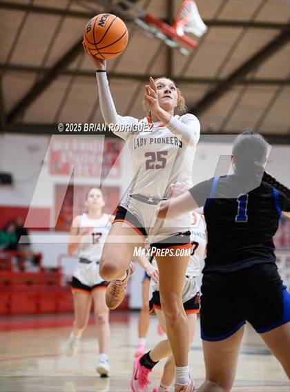 Thumbnail 1 in Batesville vs. Bergman (Cavenaugh Classic) photogallery.