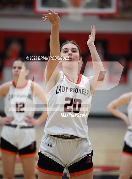 Thumbnail 2 in Batesville vs. Bergman (Cavenaugh Classic) photogallery.