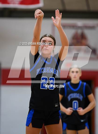 Thumbnail 2 in Batesville vs. Bergman (Cavenaugh Classic) photogallery.