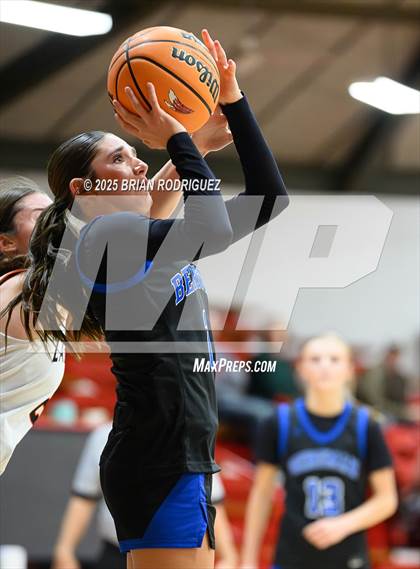 Thumbnail 2 in Batesville vs. Bergman (Cavenaugh Classic) photogallery.