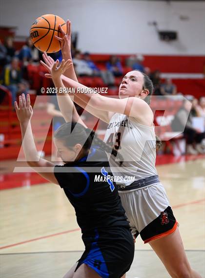 Thumbnail 2 in Batesville vs. Bergman (Cavenaugh Classic) photogallery.