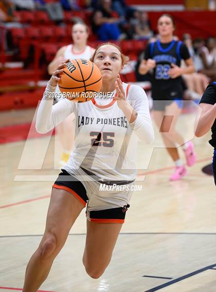 Thumbnail 1 in Batesville vs. Bergman (Cavenaugh Classic) photogallery.