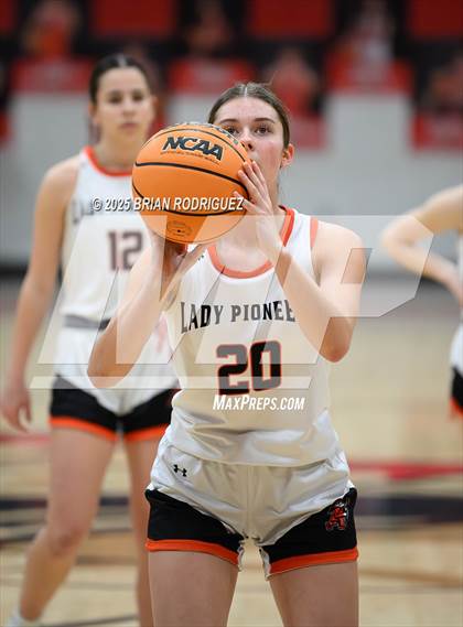 Thumbnail 3 in Batesville vs. Bergman (Cavenaugh Classic) photogallery.