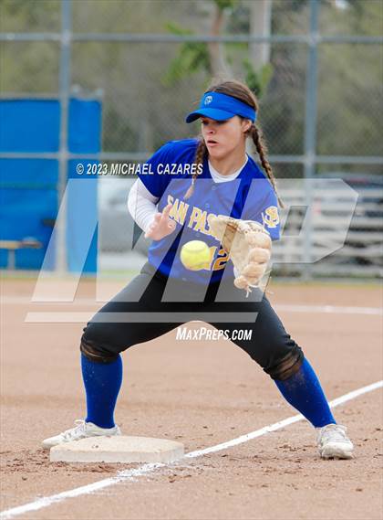 Thumbnail 1 in Bonita Vista @ San Pasqual photogallery.