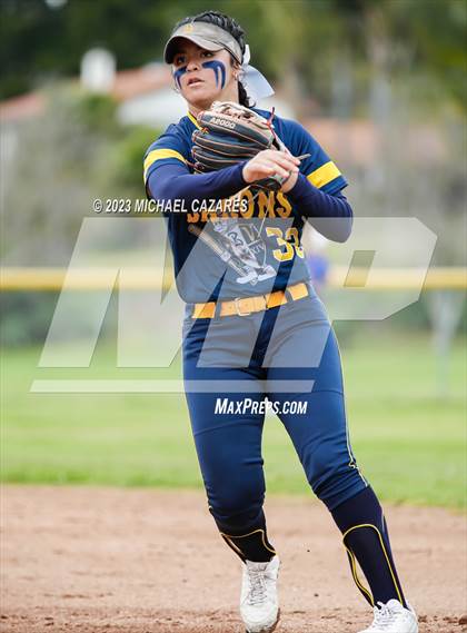 Thumbnail 2 in Bonita Vista @ San Pasqual photogallery.