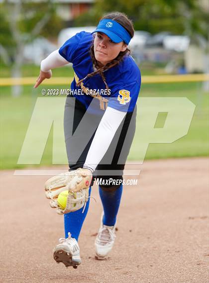 Thumbnail 3 in Bonita Vista @ San Pasqual photogallery.