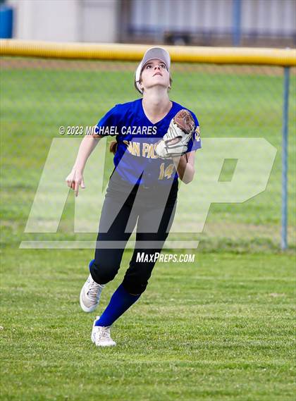 Thumbnail 3 in Bonita Vista @ San Pasqual photogallery.
