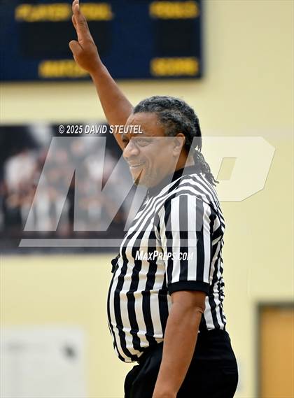 Thumbnail 2 in JV: Cosumnes Oaks vs. Bella Vista (Rumble on the River) photogallery.