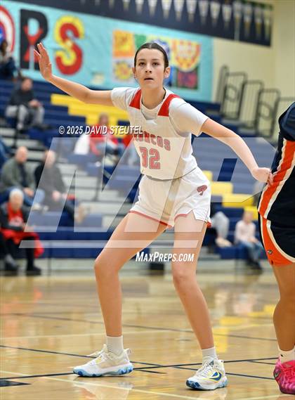 Thumbnail 1 in JV: Cosumnes Oaks vs. Bella Vista (Rumble on the River) photogallery.