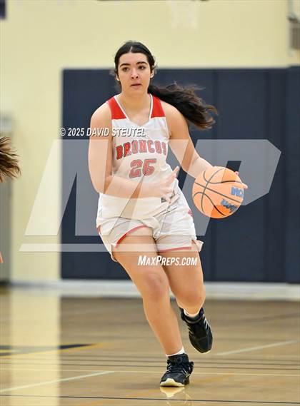 Thumbnail 3 in JV: Cosumnes Oaks vs. Bella Vista (Rumble on the River) photogallery.