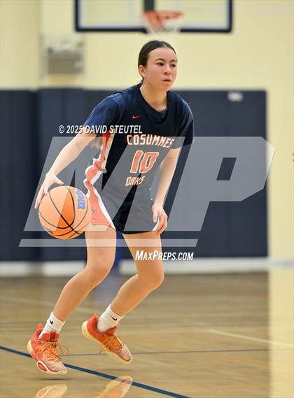 Thumbnail 1 in JV: Cosumnes Oaks vs. Bella Vista (Rumble on the River) photogallery.