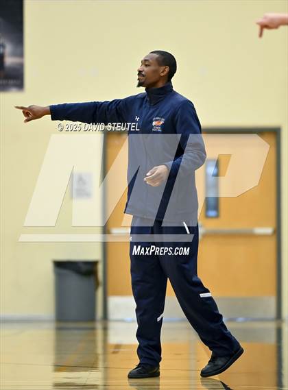 Thumbnail 3 in JV: Cosumnes Oaks vs. Bella Vista (Rumble on the River) photogallery.