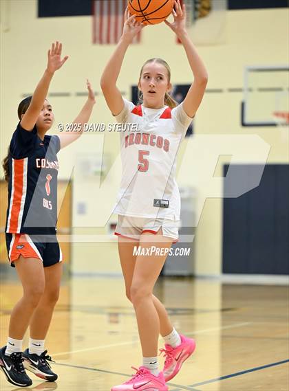 Thumbnail 2 in JV: Cosumnes Oaks vs. Bella Vista (Rumble on the River) photogallery.