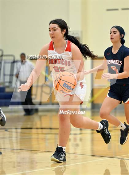 Thumbnail 1 in JV: Cosumnes Oaks vs. Bella Vista (Rumble on the River) photogallery.