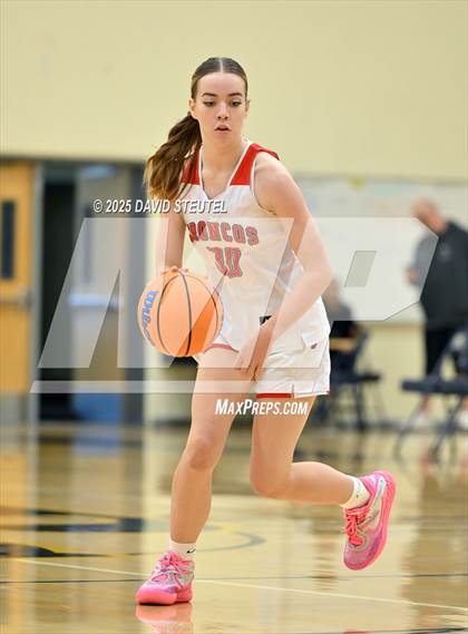 Thumbnail 2 in JV: Cosumnes Oaks vs. Bella Vista (Rumble on the River) photogallery.