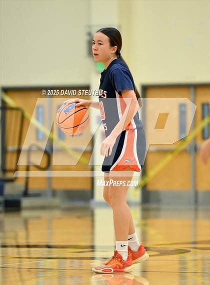 Thumbnail 2 in JV: Cosumnes Oaks vs. Bella Vista (Rumble on the River) photogallery.