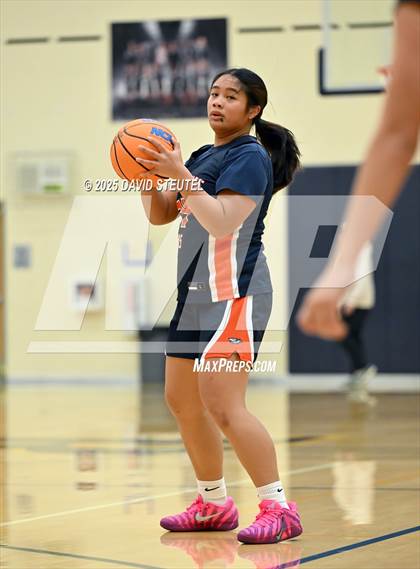 Thumbnail 1 in JV: Cosumnes Oaks vs. Bella Vista (Rumble on the River) photogallery.