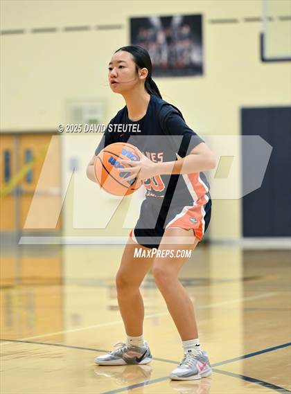 Thumbnail 2 in JV: Cosumnes Oaks vs. Bella Vista (Rumble on the River) photogallery.