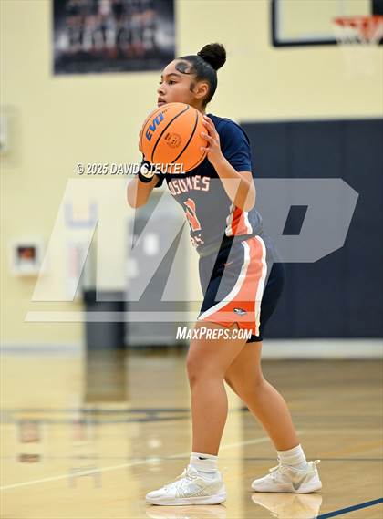 Thumbnail 1 in JV: Cosumnes Oaks vs. Bella Vista (Rumble on the River) photogallery.