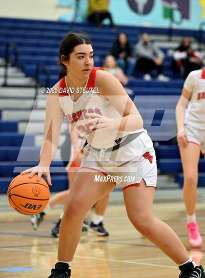 Thumbnail 3 in JV: Cosumnes Oaks vs. Bella Vista (Rumble on the River) photogallery.