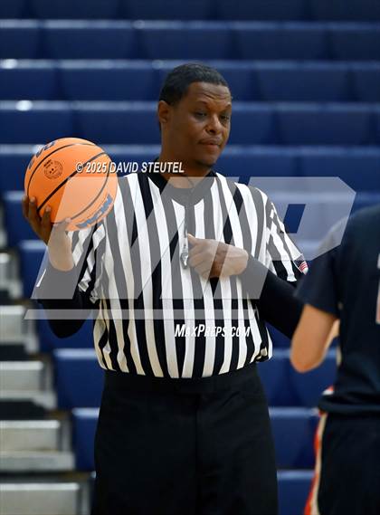 Thumbnail 2 in JV: Cosumnes Oaks vs. Bella Vista (Rumble on the River) photogallery.