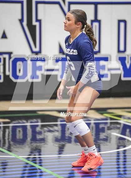 Thumbnail 1 in ALA - Gilbert North vs. O'Connor (House of Payne Tournament) photogallery.