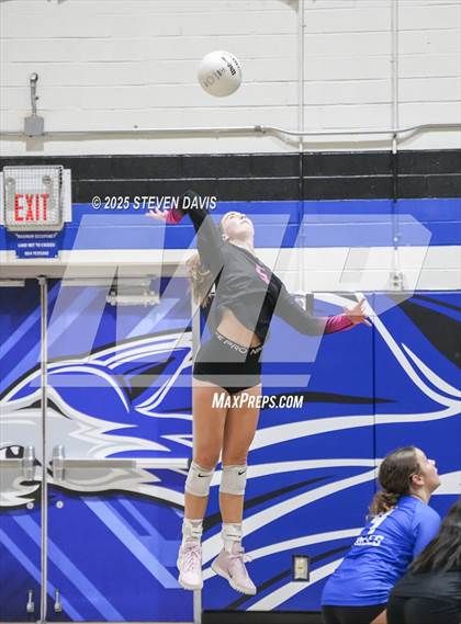 Thumbnail 2 in ALA - Gilbert North vs. O'Connor (House of Payne Tournament) photogallery.