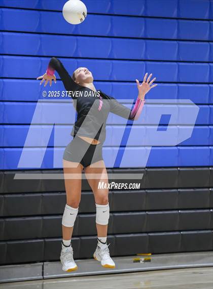 Thumbnail 2 in ALA - Gilbert North vs. O'Connor (House of Payne Tournament) photogallery.