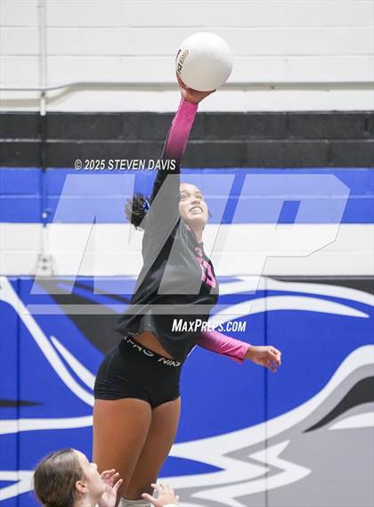 Thumbnail 1 in ALA - Gilbert North vs. O'Connor (House of Payne Tournament) photogallery.