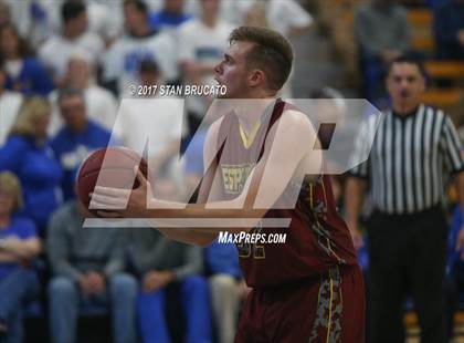 Thumbnail 2 in Esperanza Aztecs @ Santa Margarita Eagles photogallery.