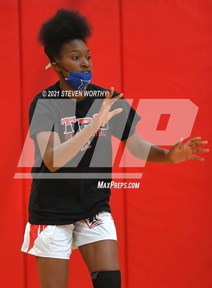 Thumbnail 1 in Davidson Day @ The Burlington School (NCISAA 2A Final) photogallery.