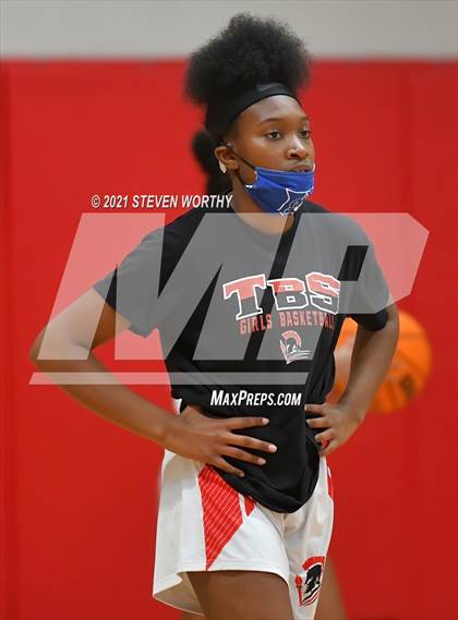 Thumbnail 1 in Davidson Day @ The Burlington School (NCISAA 2A Final) photogallery.