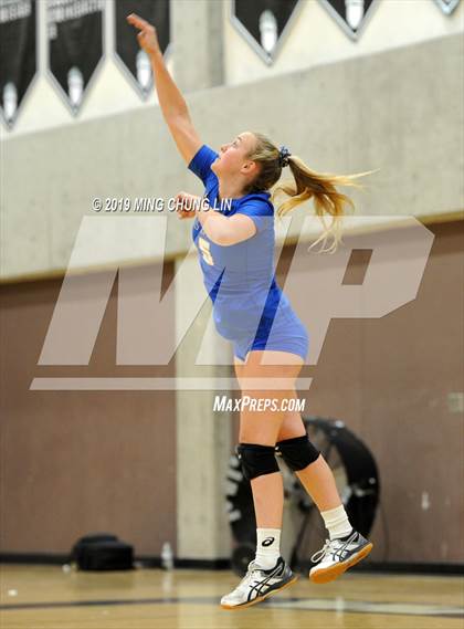 Thumbnail 2 in El Toro @ Aliso Niguel photogallery.