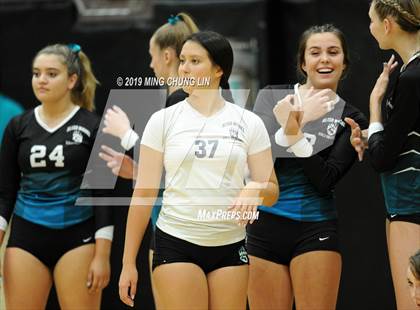 Thumbnail 3 in El Toro @ Aliso Niguel photogallery.