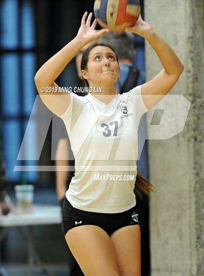 Thumbnail 3 in El Toro @ Aliso Niguel photogallery.