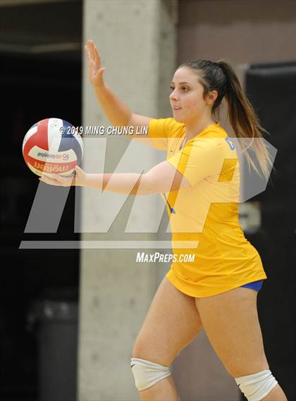 Thumbnail 3 in El Toro @ Aliso Niguel photogallery.