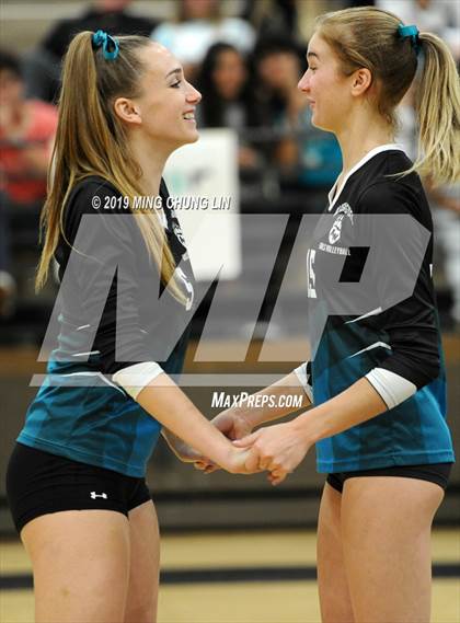 Thumbnail 3 in El Toro @ Aliso Niguel photogallery.