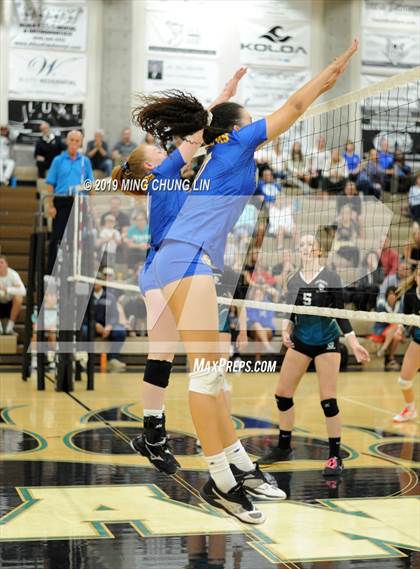 Thumbnail 1 in El Toro @ Aliso Niguel photogallery.