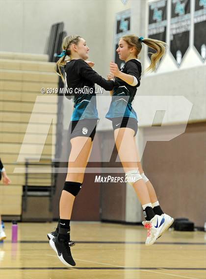 Thumbnail 3 in El Toro @ Aliso Niguel photogallery.