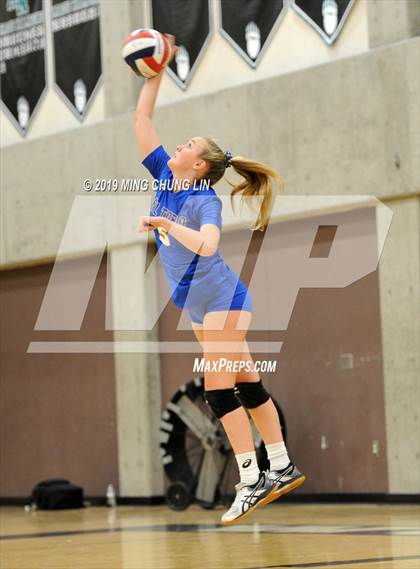 Thumbnail 1 in El Toro @ Aliso Niguel photogallery.