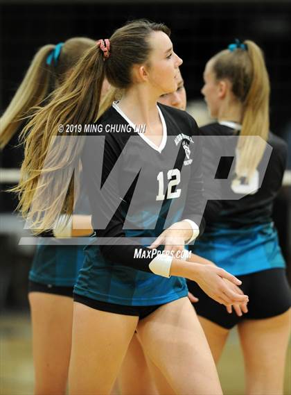 Thumbnail 1 in El Toro @ Aliso Niguel photogallery.