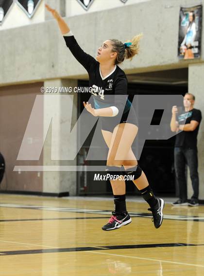 Thumbnail 3 in El Toro @ Aliso Niguel photogallery.