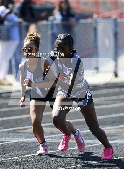 Thumbnail 2 in Gateway Conference Championships (800m) photogallery.