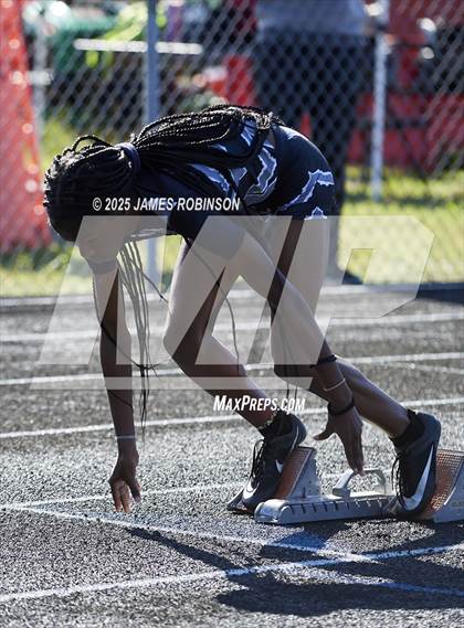 Thumbnail 2 in Gateway Conference Championships (800m) photogallery.